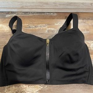 zip up sports bra with inner underwire clasp up bra
